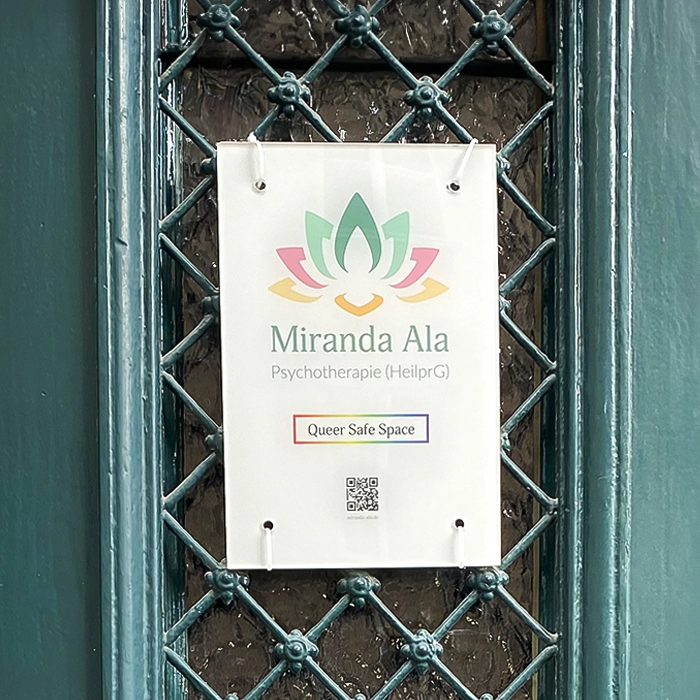 Miranda Ala: Praxisschild